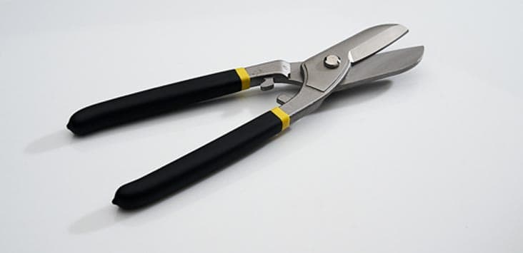 Doctor blade cutter